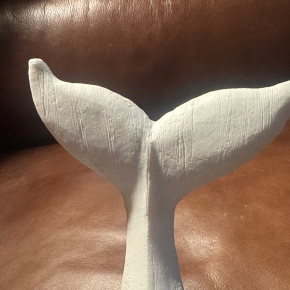 White Whale Sculpture - Picture 7 of 10